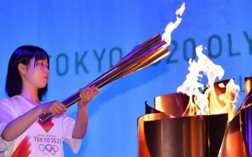 Стартовала церемония прибытия олимпийского огня в Токио