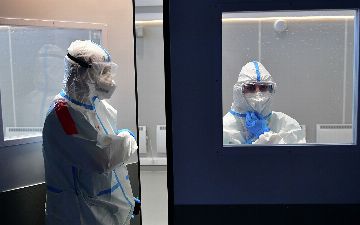 Российский ученый раскрыл две версии происхождения коронавируса