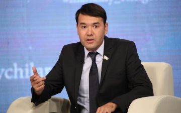 «Мирзиёев имеет высокие шансы на победу, остальные не могут даже сравниться с ним» – Кушербаев о президентских выборах