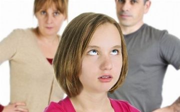 Отцы и дети: 6 фраз, которые раздражают подростков