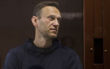 Макрон призвал Путина освободить Навального&nbsp;