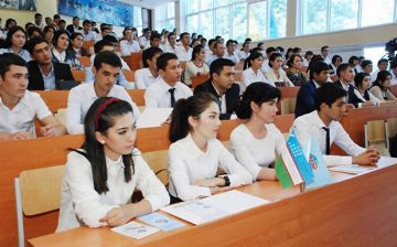 Учебный год в Узбекистане начнется в традиционном режиме