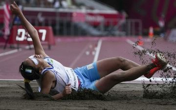 Пара-атлетка из Узбекистана Асила Мирзаёрова завоевала серебряную медаль на Паралимпиаде в Токио (видео)
