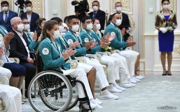 Шавкат Мирзиёев провел встречу с участниками Паралимпийских игр Токио-2020 - фото