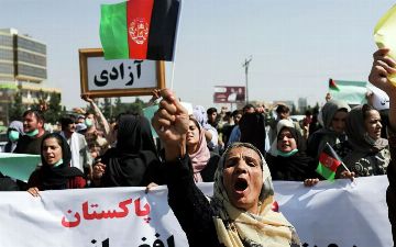 «Талибан» приказал сидеть дома женщинам, работающим на мужских должностях