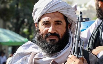 В Афганистане мужчинам запретили посещать барбершопы и брить бороды