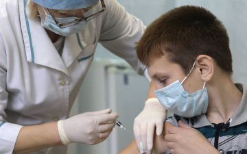 Теперь в Узбекистане от коронавируса могут вакцинироваться дети и подростки – подробности