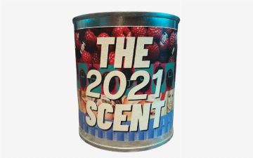 В продаже появилась свеча с запахом 2021 года