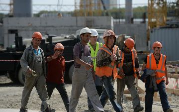 Выяснилось, сколько зарабатывают мигранты-строители из Узбекистана в России