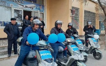 В Узбекистане почтальоны пересели на скутеры 