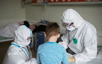 Стало ясно, сколько детей от 12 до 18 лет получили вакцину от коронавируса в Узбекистане — статистика
