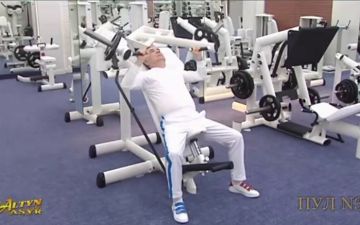 Президент Туркменистана Гурбангулы Бердымухамедов продемонстрировал свою физическую форму в 64 года - видео 