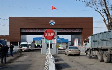 Пункт пропуска между Узбекистаном и Кыргызстаном закрывается 
