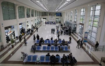 «Омикрон» вынудил Узбекистан снова ввести карантин для приезжающих из-за границы — список стран