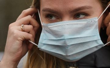 Социальная дистанция против коронавируса уже не защитит: о чем еще говорят врачи?