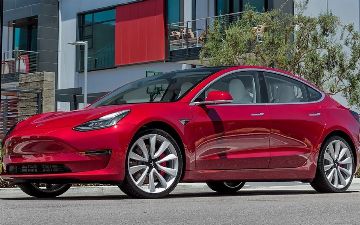 Это что за афера: Tesla продает новые электромобили Modes 3 со старыми батареями