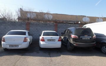 Три автомобиля хокимията Чустского района помещены на штрафстоянку из-за десятков штрафов&nbsp;