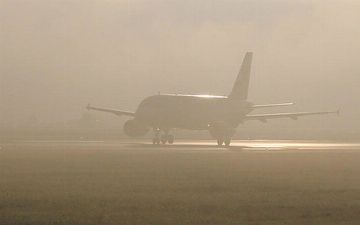 Густой туман усложнил работу Uzbekistan Airways