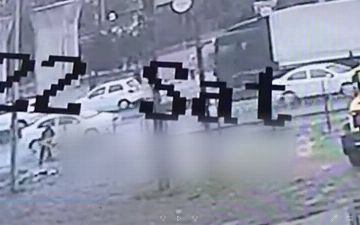 На Куйлюке водитель фуры насмерть задавил женщину — видео