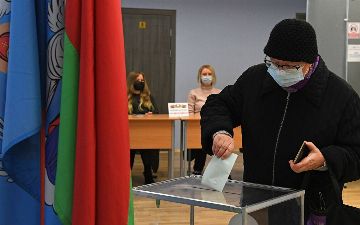 Больше половины белорусов проголосовали за поправки в Конституцию