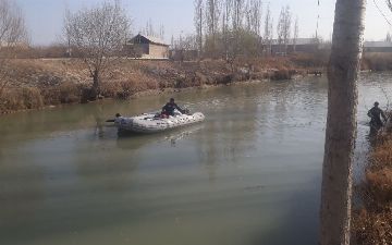 В Большом Ферганском канале утонули женщина и двое детей