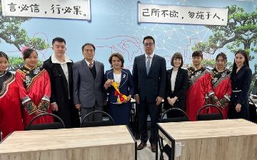 Компания Huawei оказала поддержку школе 42 по обновлению учебных кабинетов для изучения китайского языка