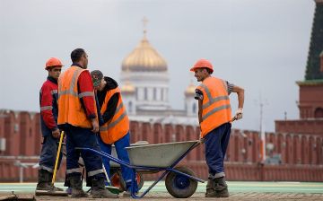 В России узбекским мигрантам выплатили 7,4 млн рублей задолженности