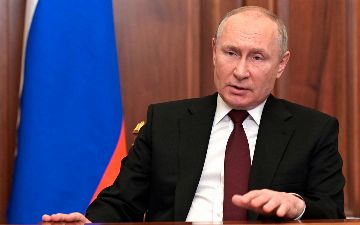 Стало известно, сколько заработал Путин и его администрация за 2021 год