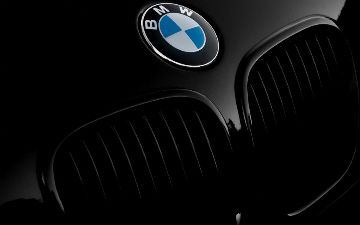 В сети показали первые изображения обновленного седана BMW 3-Series