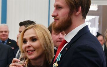 Хоккеист Телегин сравнил свой прошлый брак с Пелагеей с отношениями Деппа и Херд