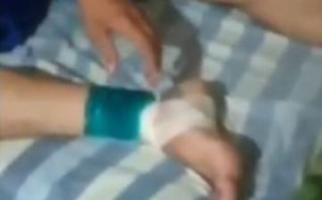 В Самарканде учитель вонзил нож в ногу студента — видео