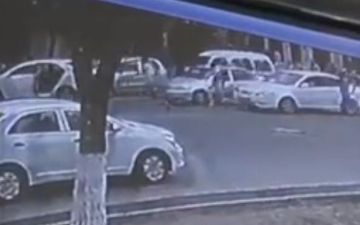 В Ургенче группа лиц убила водителя «Кобальта» средь бела дня<br>