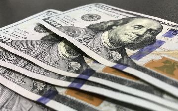 Курс доллара в Узбекистане снова упал ниже 11 000 сумов