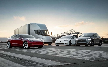 Tesla старается не обанкротиться из-за новых заводов