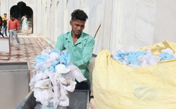 В Индии запретили использовать одноразовые пластиковые приборы