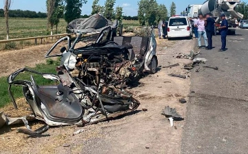 В Ташкенте погиб 20-летний водитель Matiz, столкнувшись с бетономешалкой на встречке