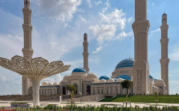 В Казахстане открыли самую большую мечеть в Центральной Азии