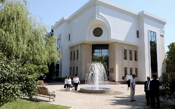 В Ташкенте открыли библиотеку имени Ислама Каримова — фото