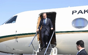 Премьер-министр Пакистана и президент Азербайджана прибыли в Самарканд 