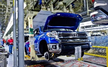 Toyota остановит пять заводов в Японии