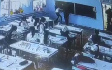 В Намангане педагог жестоко избил ученика — видео