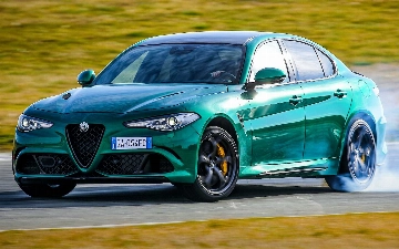 Обновленный Alfa Romeo Guilia 2023 года заметили на дорожных тестах