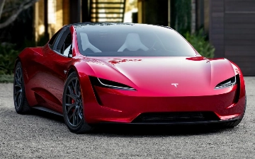 Tesla Roadster стал самым популярным электромобилем в сети