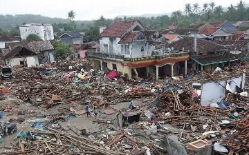 Indoneziyada sodir bo'lgan zilzila qurbonlari 321 nafarga yetdi