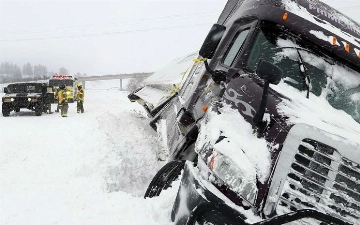 Из-за снежной бури в США погибли почти 40 человек