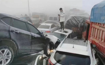 В Китае из-за сильного тумана произошло ДТП с участием 200 машин — видео