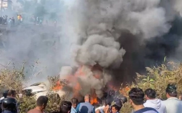В Непале разбился пассажирский самолет, погибли 72 человека — видео
