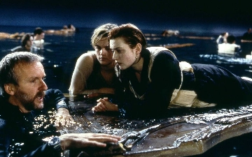 Джеймс Кэмерон снял документалку, чтобы доказать, что Джек бы не выжил в «Титанике»