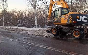 В Минприроды подтвердили выброс грязного снега в канал