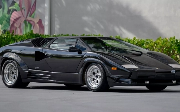 Старенький Lamborghini продадут на аукционе за $1 000 000